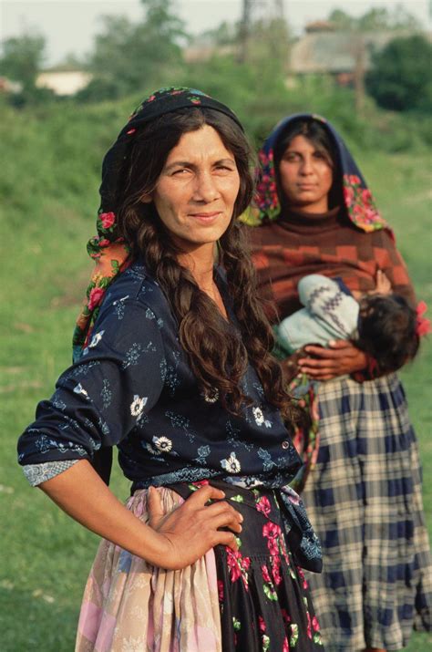 gypsy woman dating